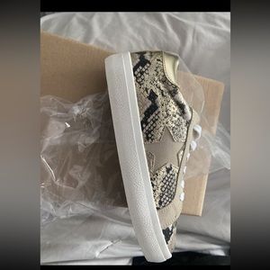 Women’s Steve Madden Starling Gold Snake Sneaker size 8